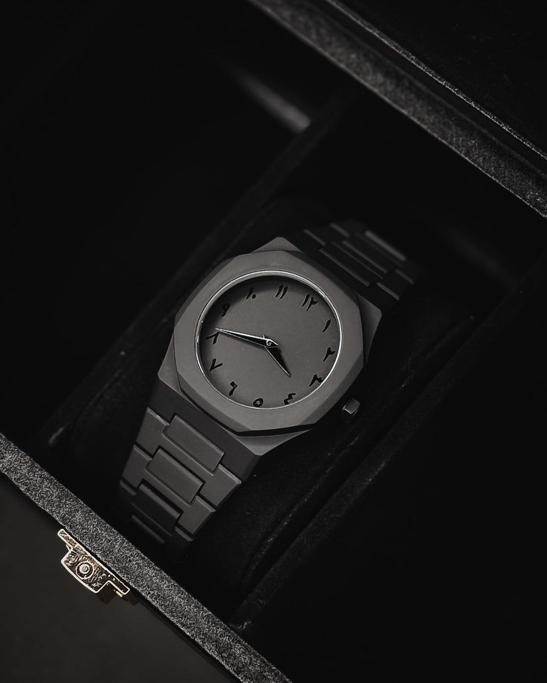 Black Arabic Aura Men's Watch